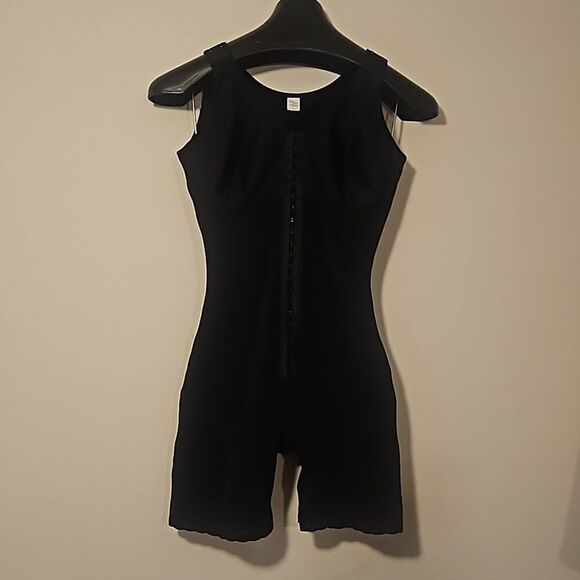 Shapewear unbranded bodyshape with lace hem - Picture 1 of 8